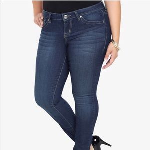 Torrid Medium Wash Skinny Jeans 👖